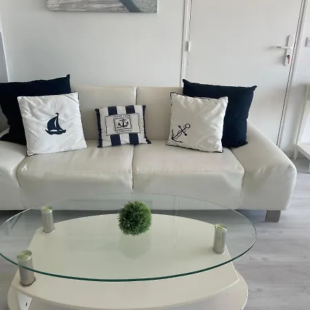 Face A L'ocean Apartment